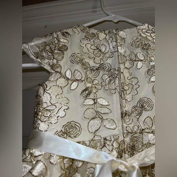 White and gold girls communion dresses by rare editions - Picture 5 of 13